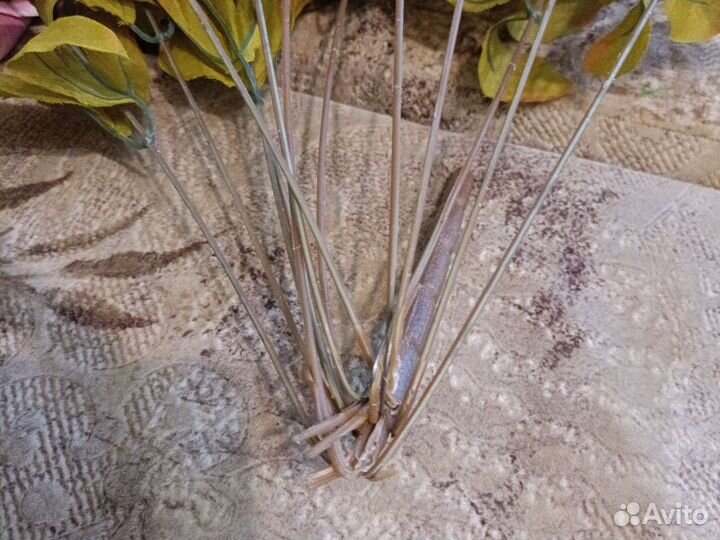 Искусственный цветок