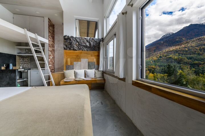 Квартира-студия, 40 м², 3/3 эт.