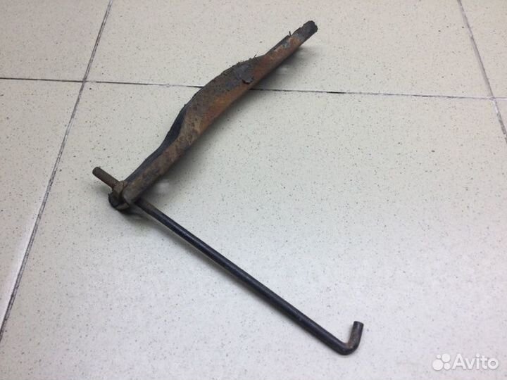 Крепление аккумулятора Suzuki Sx4 седан M16A 2008