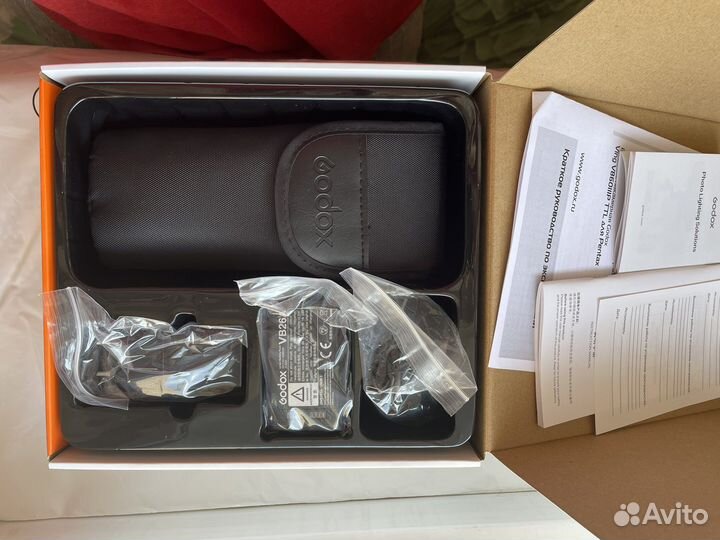 Вспышка камеры Godox v860 iiic Kit