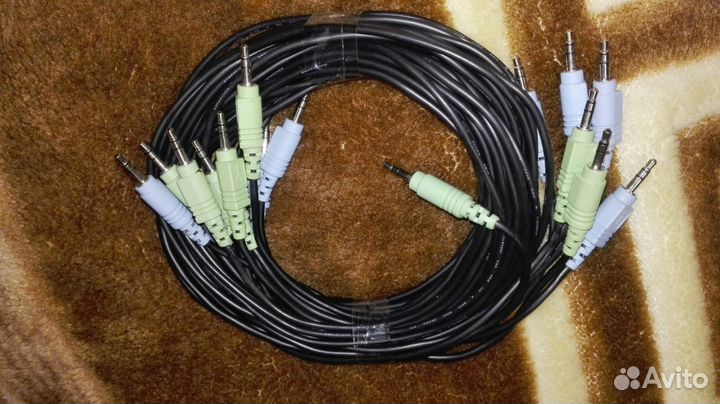 Aux кабеля