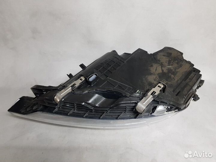 Фара правая Volvo XC60 2 LED 17-21