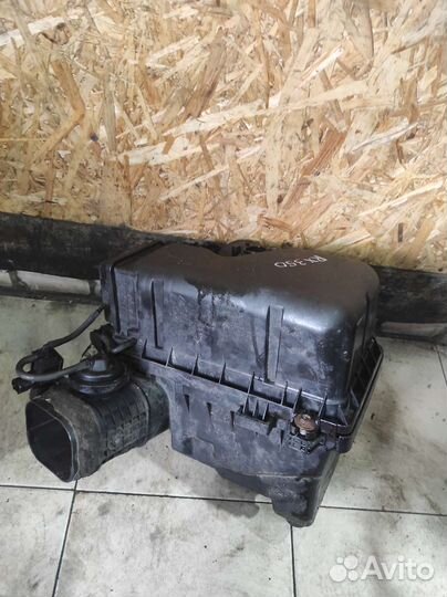 Корпус воздушного фильтра Lexus RX 2 17701-20070