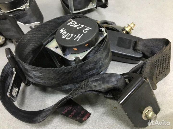 Ремень безопасности задний Nissan Primera P12