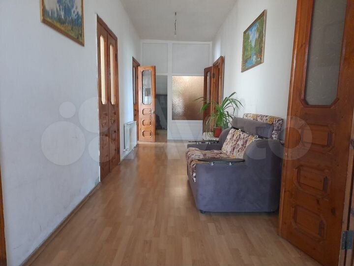 Дом 313,2 м² на участке 12,6 сот.