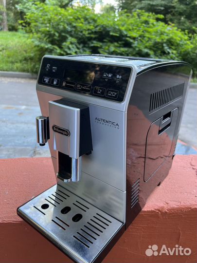 Кофемашина delonghi autentica