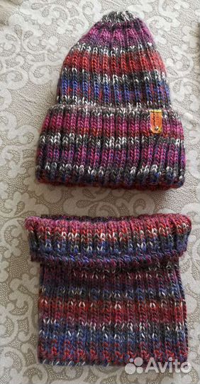 Шапка женская зимняя и шарф снуд