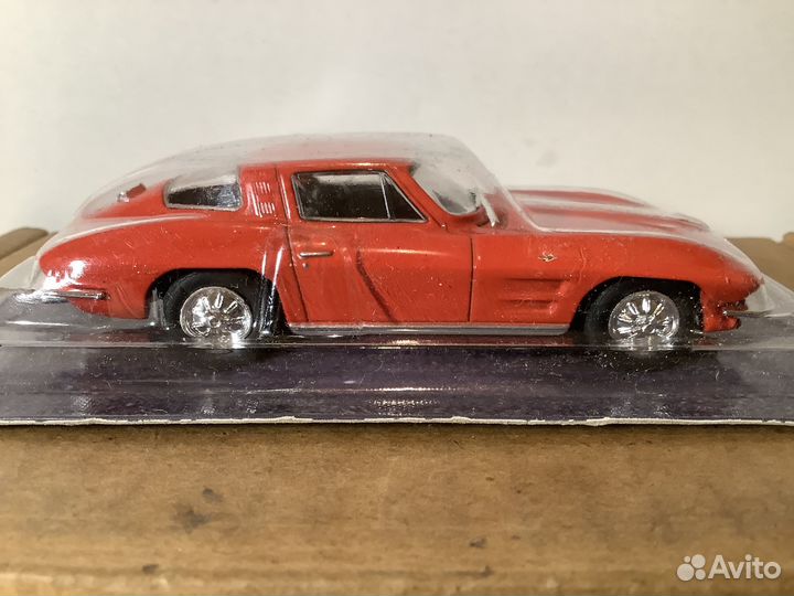 Модель автомобиля Chevrolet Corvette 1:43 деа