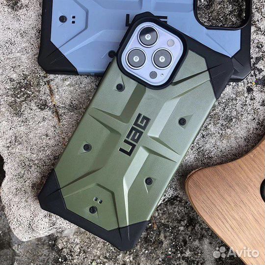 Чехлы для iPhone UAG Pathfinder