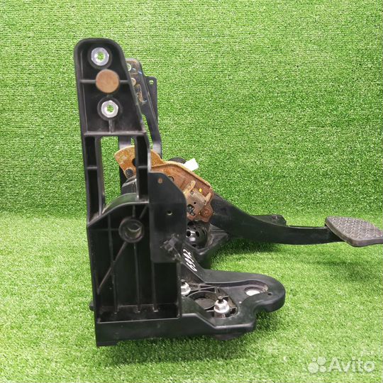 Узел педальный (блок педалей) Opel Astra J 2012