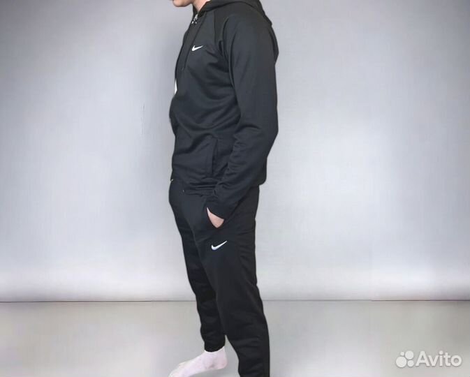 Спортивные костюмы Nike