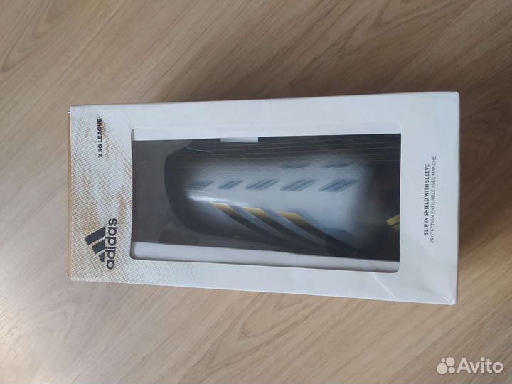 Футбольные щитки