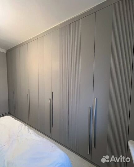 Шкаф распашной на заказ