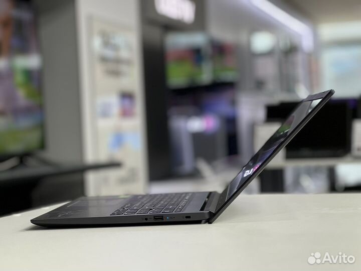 Игровой Acer Core i5 10th MX330 8g озу SSD256g