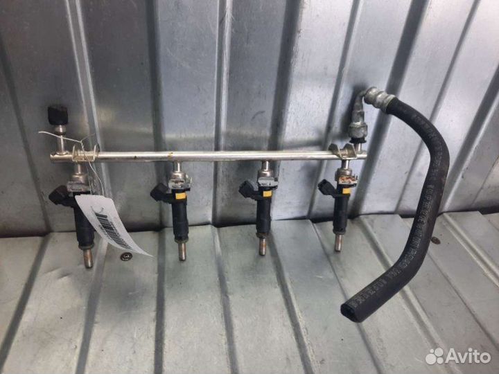 Топливная рампа Opel Zafira B 2007