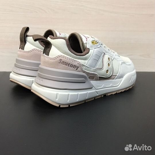 Кроссовки Saucony 5000X женские бежевые