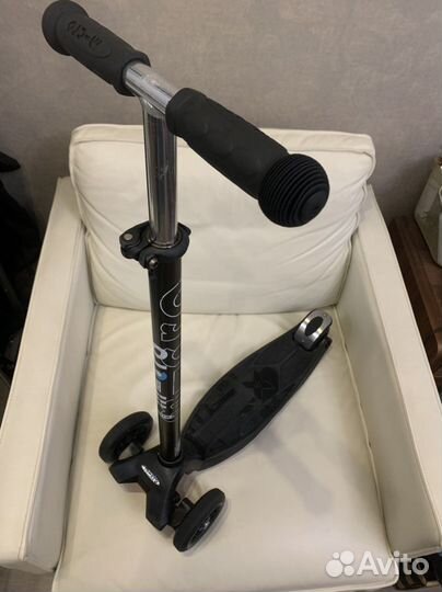 Самокат Micro Maxi T- tube black черный