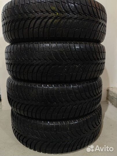 Goodyear UltraGrip Ice+ 215/65 R16