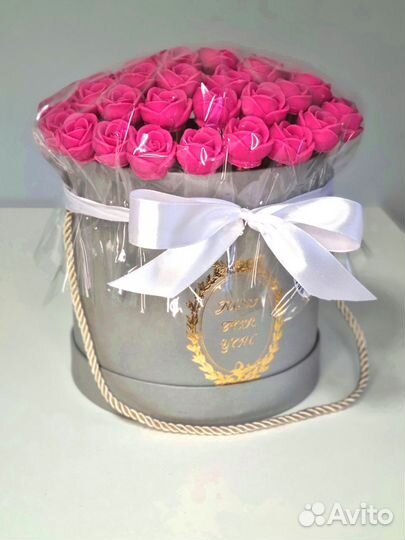 Розы из Белого Шоколада - 37 шт в Коробке