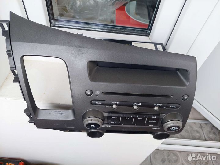 Штатная магнитола Honda Civic 4d