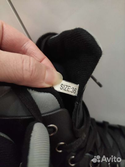 Коньки хоккейные