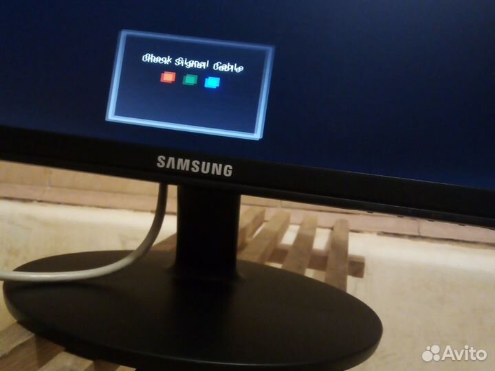 Монитор Samsung SyncMaster e1920nw