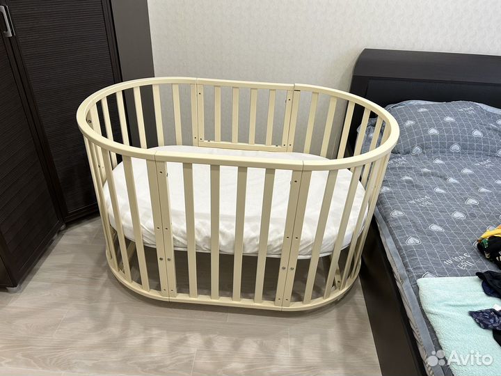 Детская кроватка трансформер с маятником