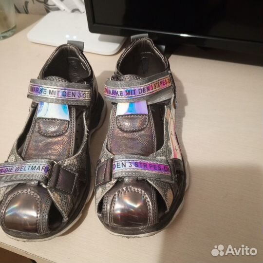 Сандалии для девочки