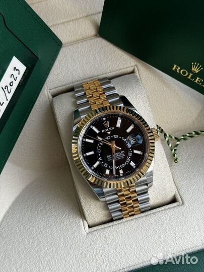 Часы Rolex Sky dweller