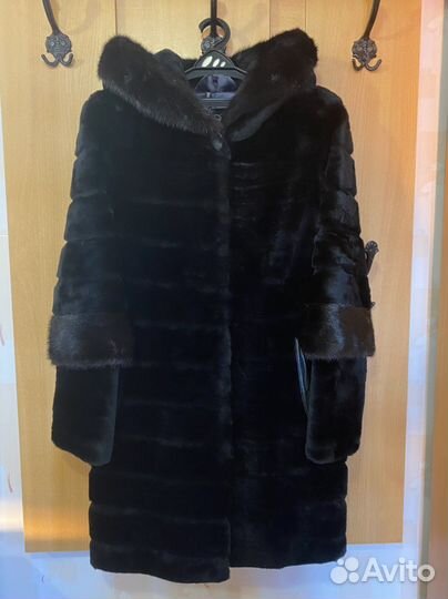 Мутоновая шуба с норкой
