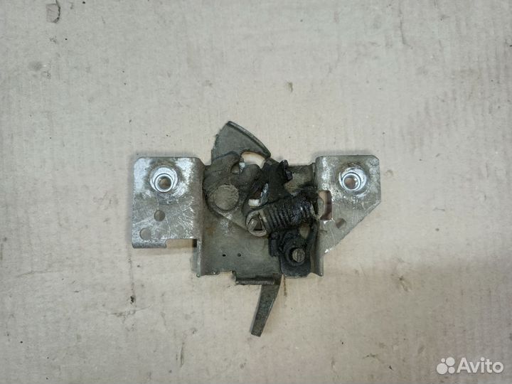 Замок капота Ford Fusion