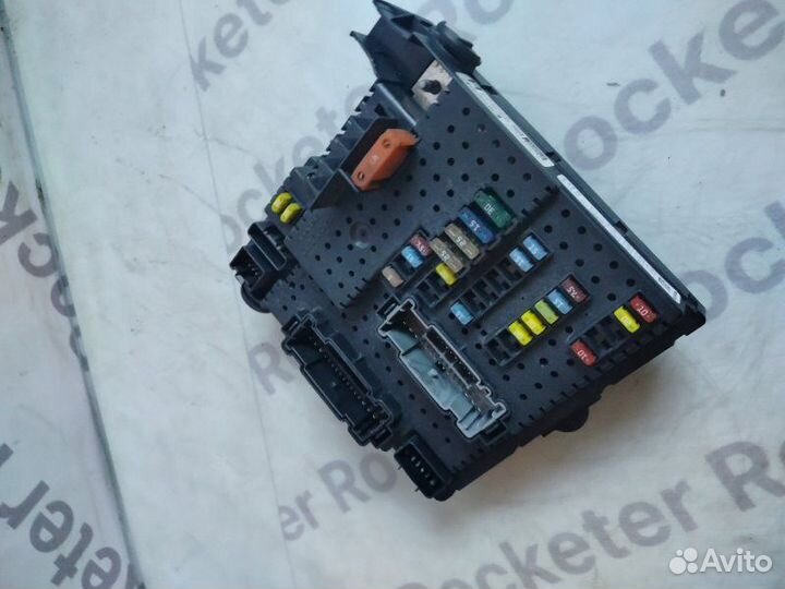 Блок предохранителей салонный Volvo Xc90 D5244T4