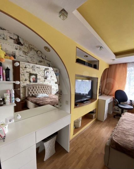 4-к. квартира, 92 м², 5/5 эт.