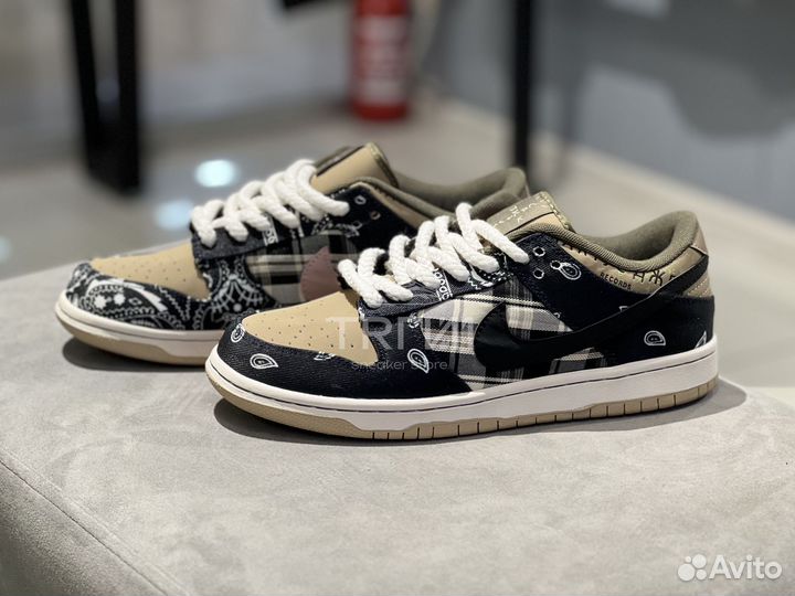 Кроссовки Nike SB Dunk Low Travis Scott