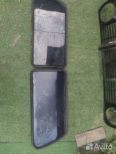 Задние стекла на 3х дверную ниву 2121