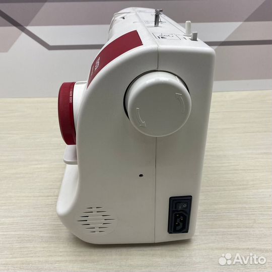 Швейная машина Toyota SPA 15 R