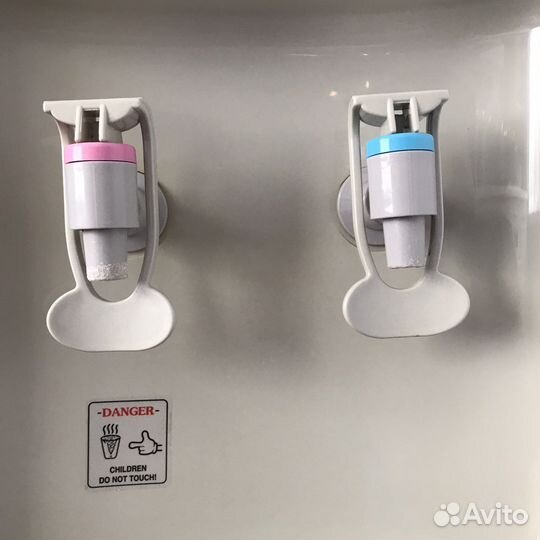 Кулер для воды напольный Family