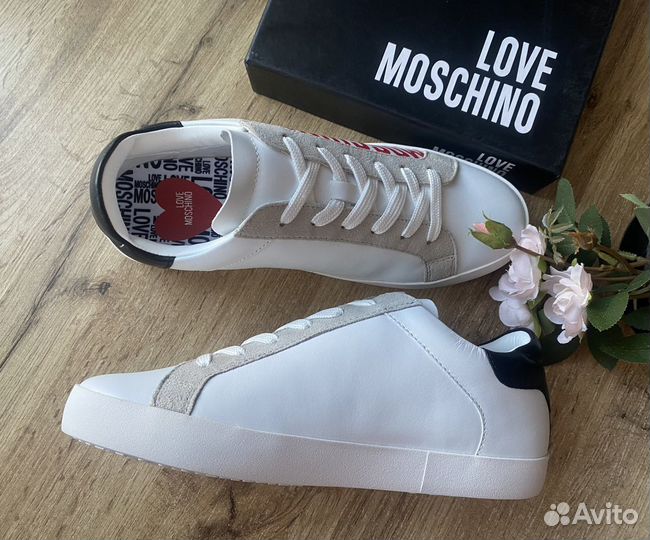 Кеды сникерсы новые белые кожа 38 р. Love Moschino