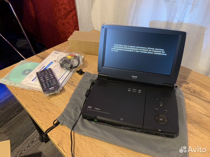 Портативный dvd плеер BBK DL8513SI, 9