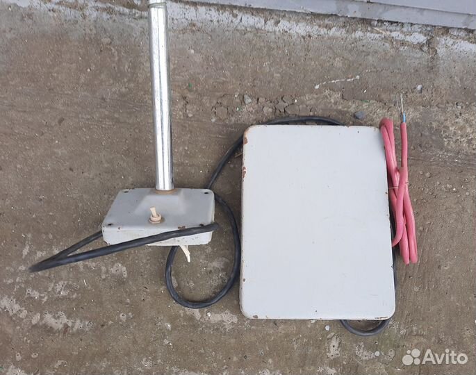 Лампа настольная, слесарная, на гибком приводе