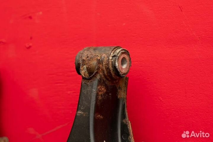 Рычаг подвески задний Mercedes E200 W124 M102 1990