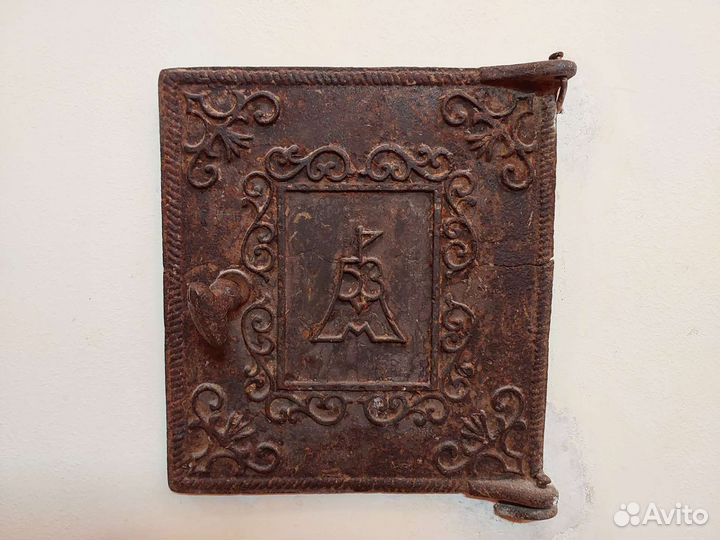 Дверца чугунная печная старинная