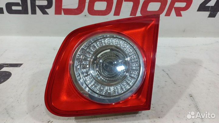 Фонарь задний внутренний правый б/у для Volkswagen