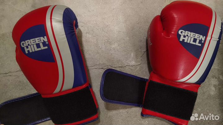 Новые перчатки бокс Green Hill Knockout. 14oz