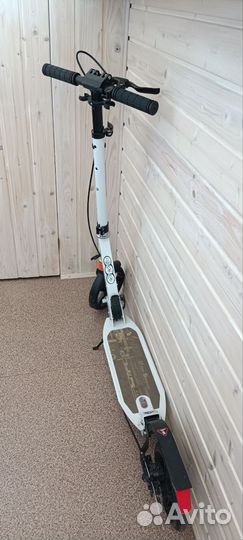 Самокат Городской scooter Городской Disc белый,200