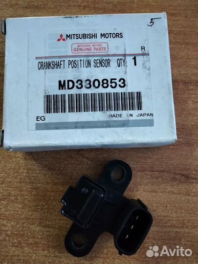 Датчик положения коленвала Mitsubishi MD330853