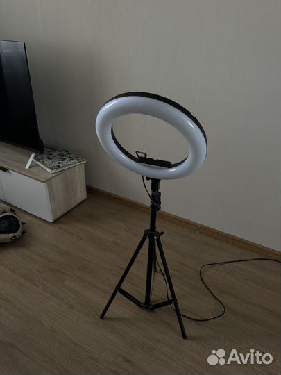 Кольцевая лампа 26 см