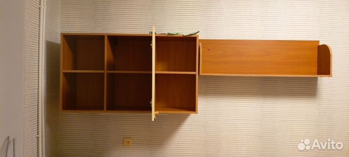 Детский уголок с кроватью и столом