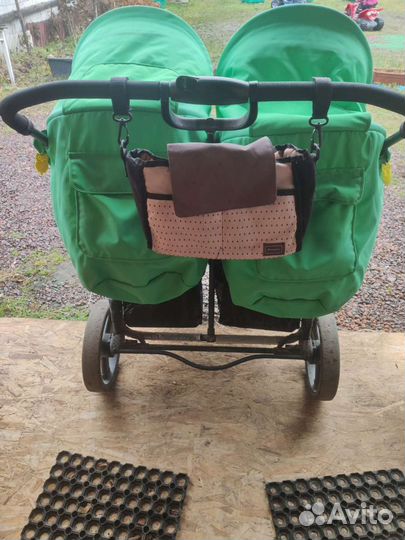 Коляска для двойни