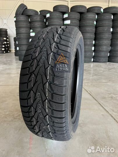 Grenlander Icedefensor Stud III 215/60 R17 100T